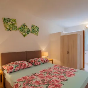  Gostinjska kuća Muzic Croatia